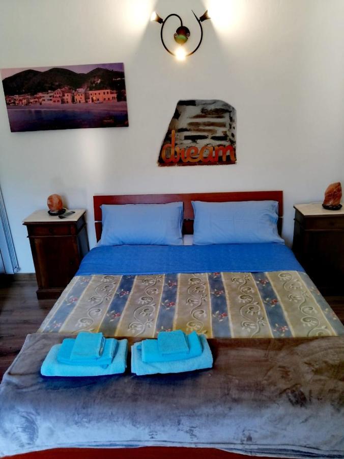 B&B Il Girasole Finale Ligure Exteriör bild